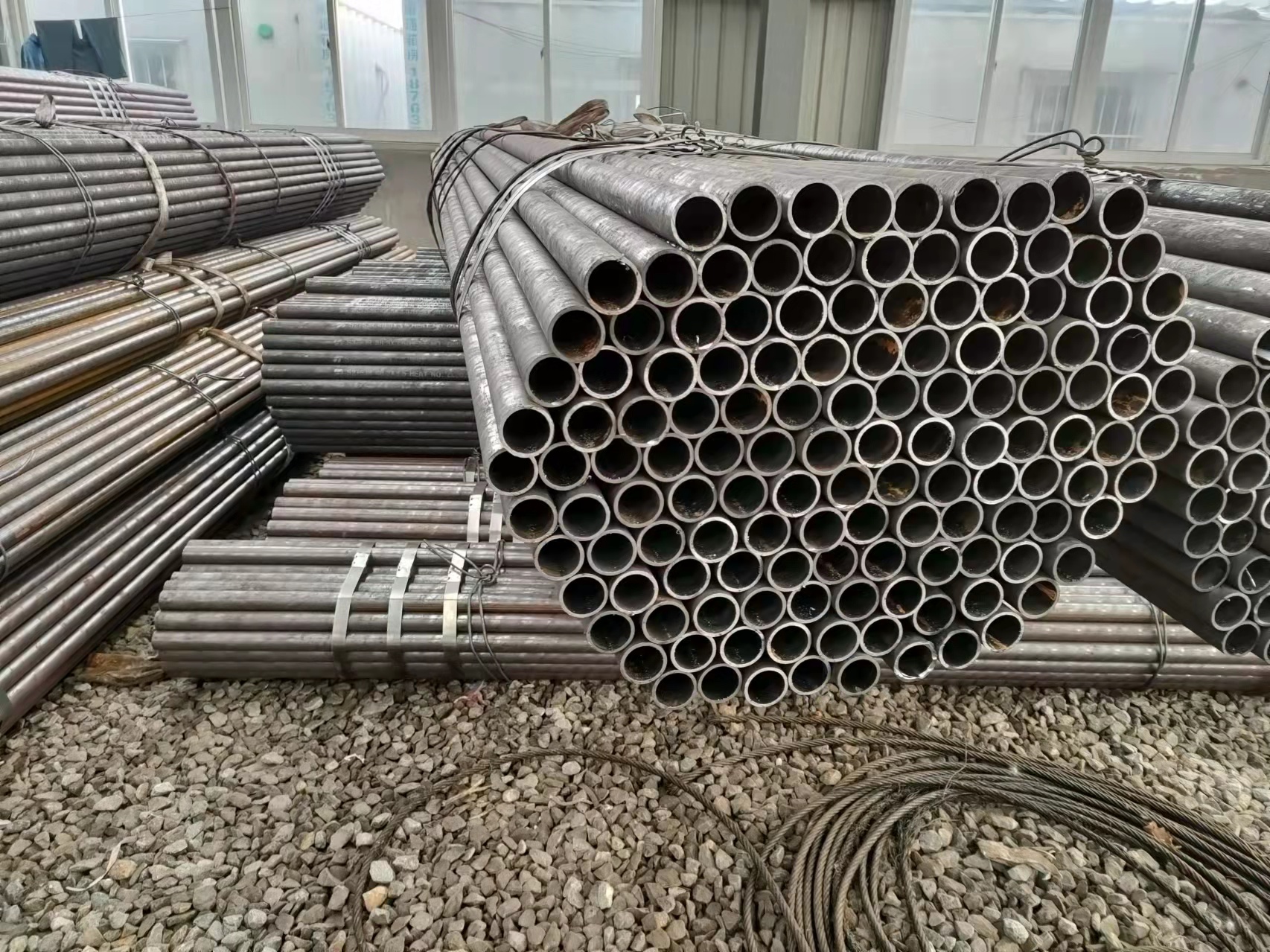 Factory Price Selling Seamless Steel Pipe And Tube Hot Sale High Quality Carbon Steel Seamless Pipe with Cheap Price