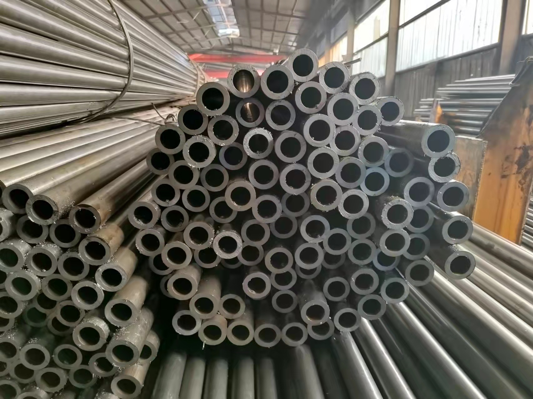 Export Seamless Steel Pipe And Tube Hot Sale High Quality Carbon Steel Seamless Pipe